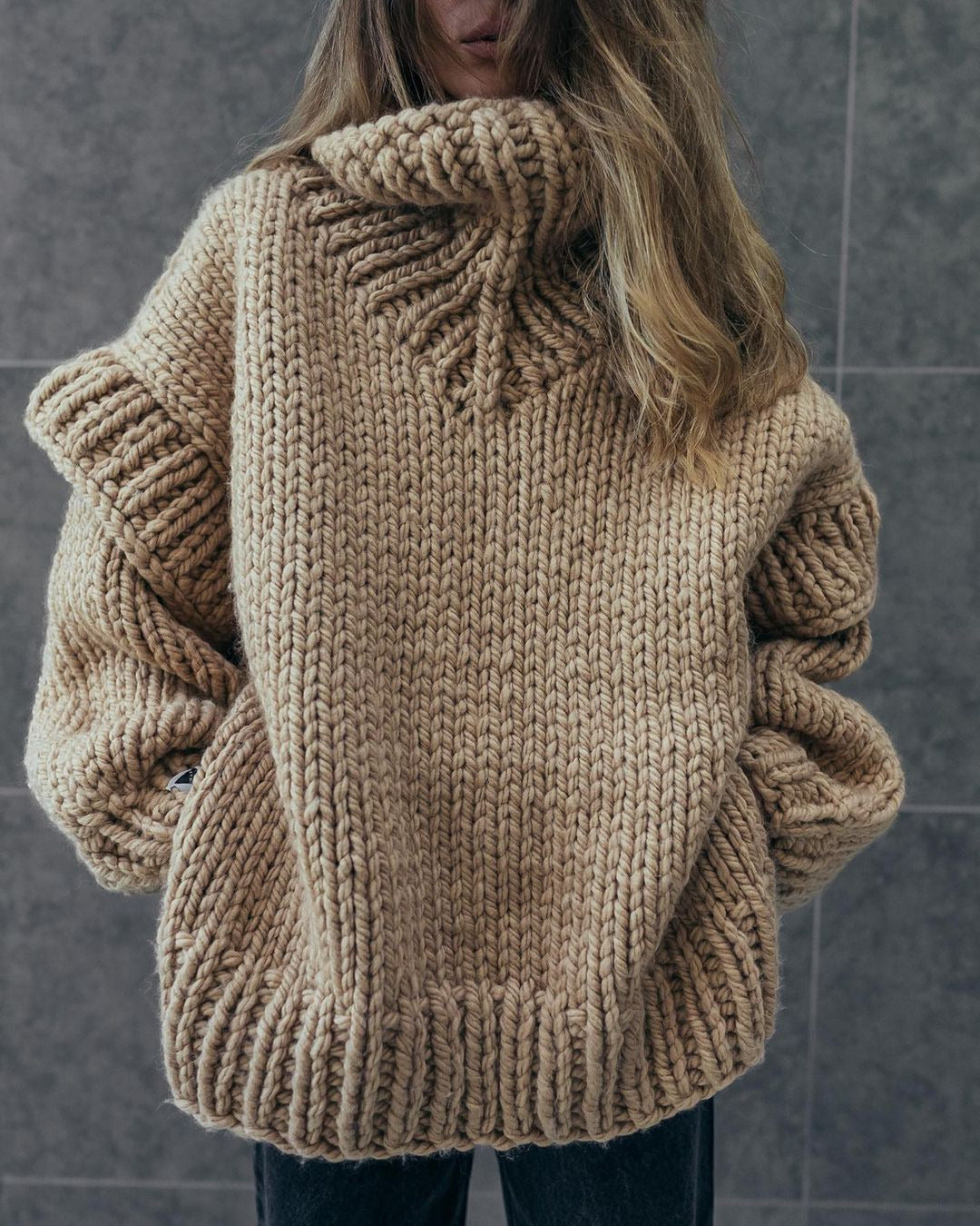 Mara | Damen Strickpullover mit Fluffigem Rollkragen und Langen Ärmeln